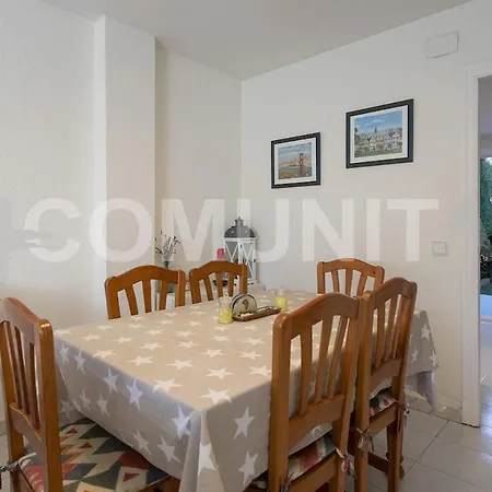 Centrico Con Piscina Y Aparcamiento Daire *