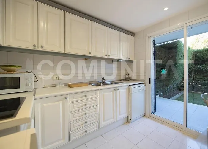 Centrico Con Piscina Y Aparcamiento Apartamento